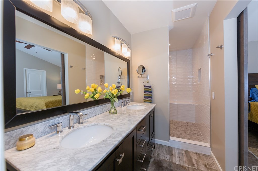 24344 Valley Street Newhall, CA 91321 - Photo 42 of 49 Guest house main bedroom/bathroom