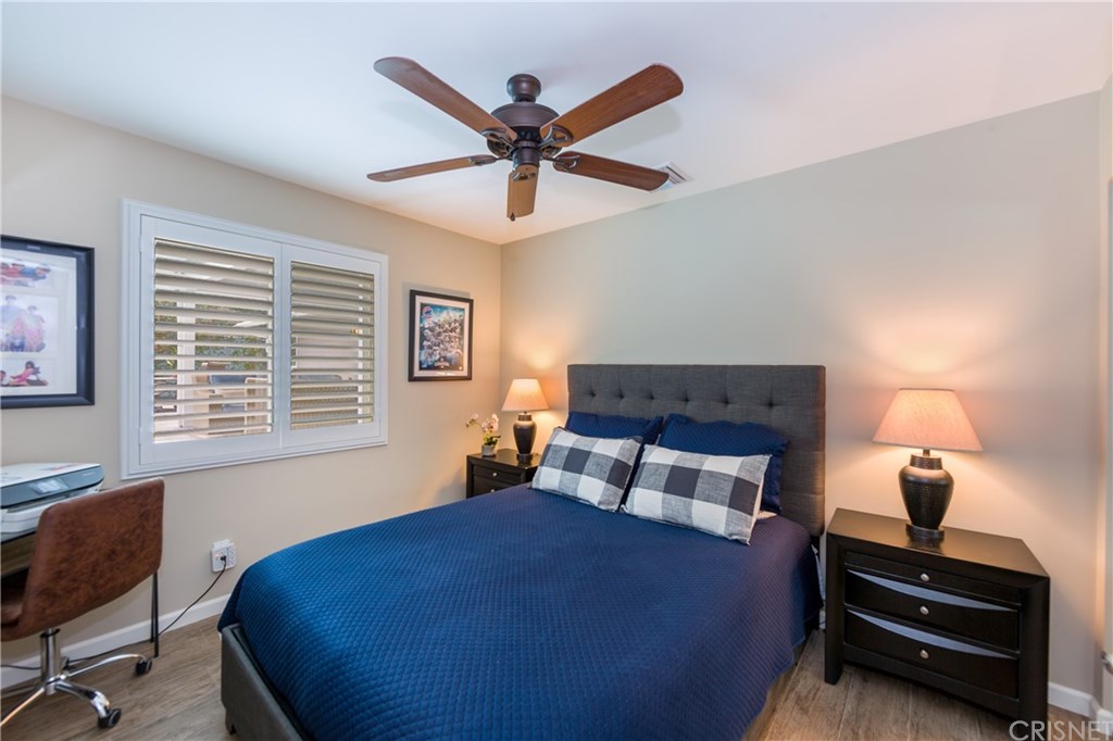 24344 Valley Street Newhall, CA 91321 - Photo 43 of 49 Guest house guest bedroom