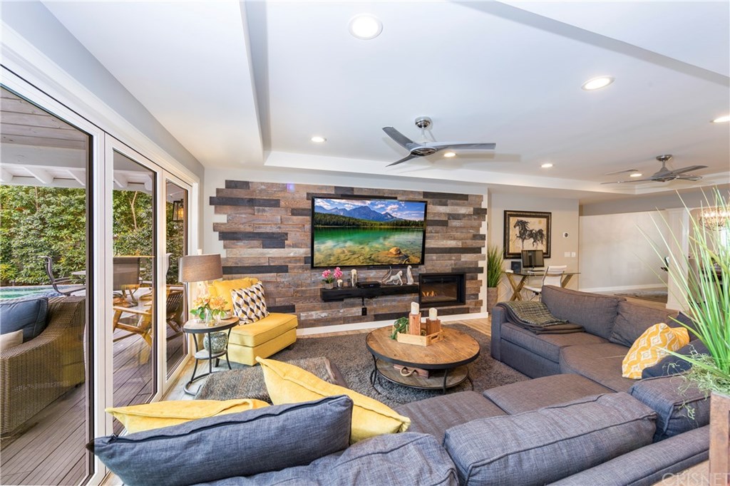 24344 Valley Street Newhall, CA 91321 - Photo 10 of 49 main house family room