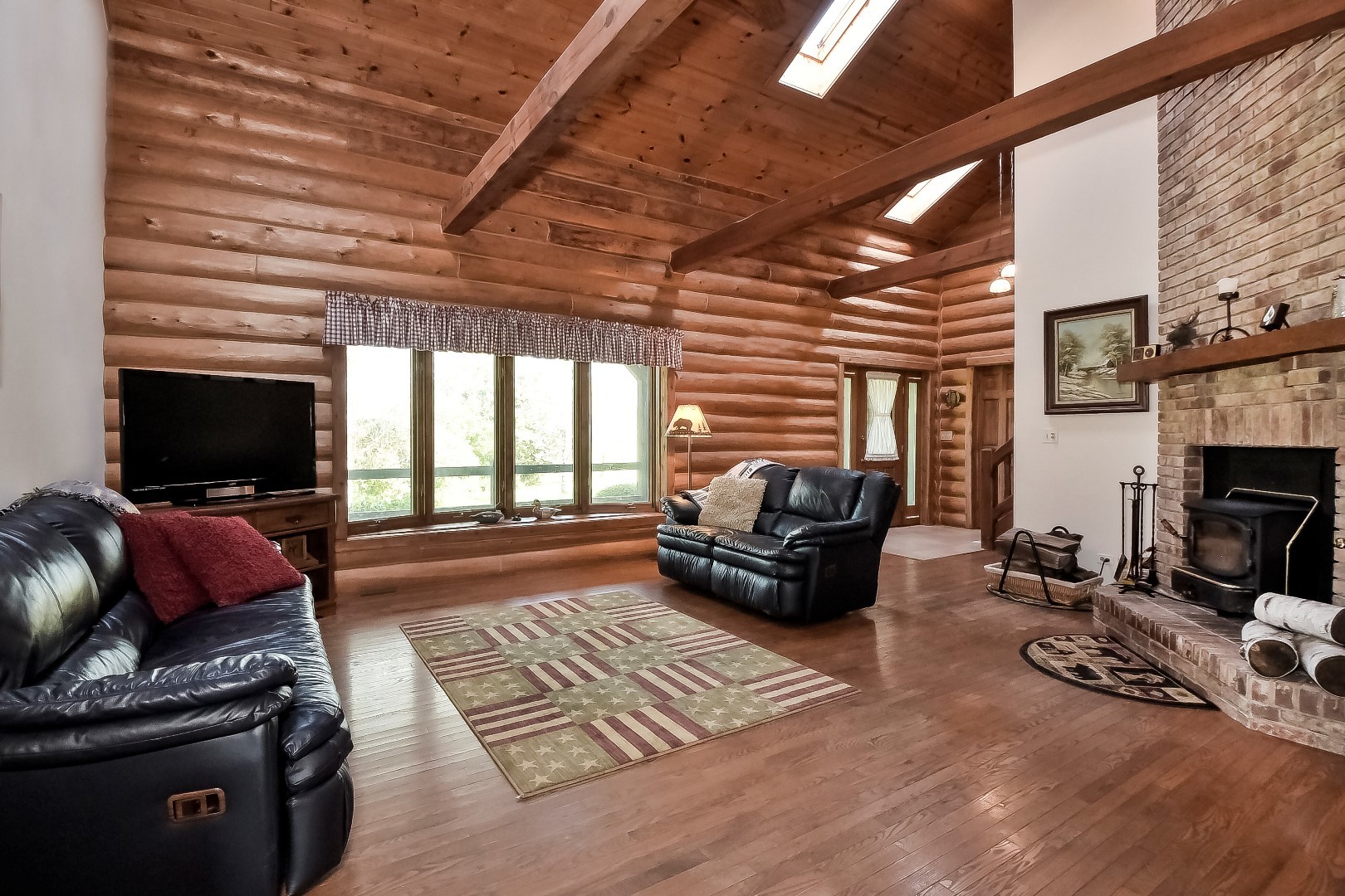 20619 Dunham Road Marengo, IL 60152 - Photo 11 of 31 a living room with furniture and a flat screen tv