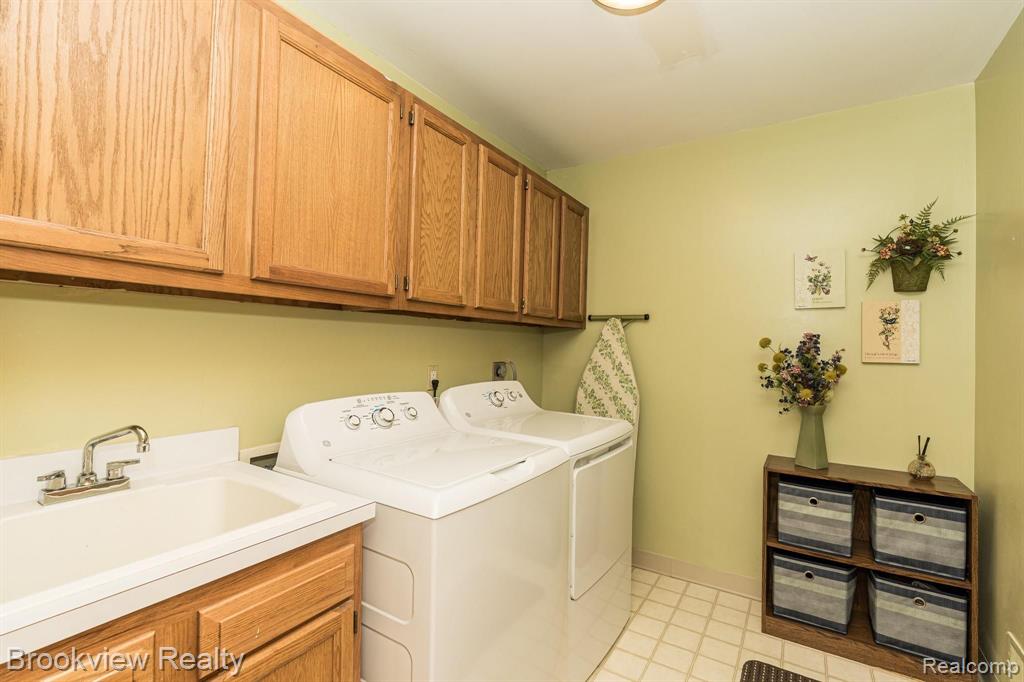 2255 Crystal Drive Rochester Hills, MI 48309 - Photo 20 of 29