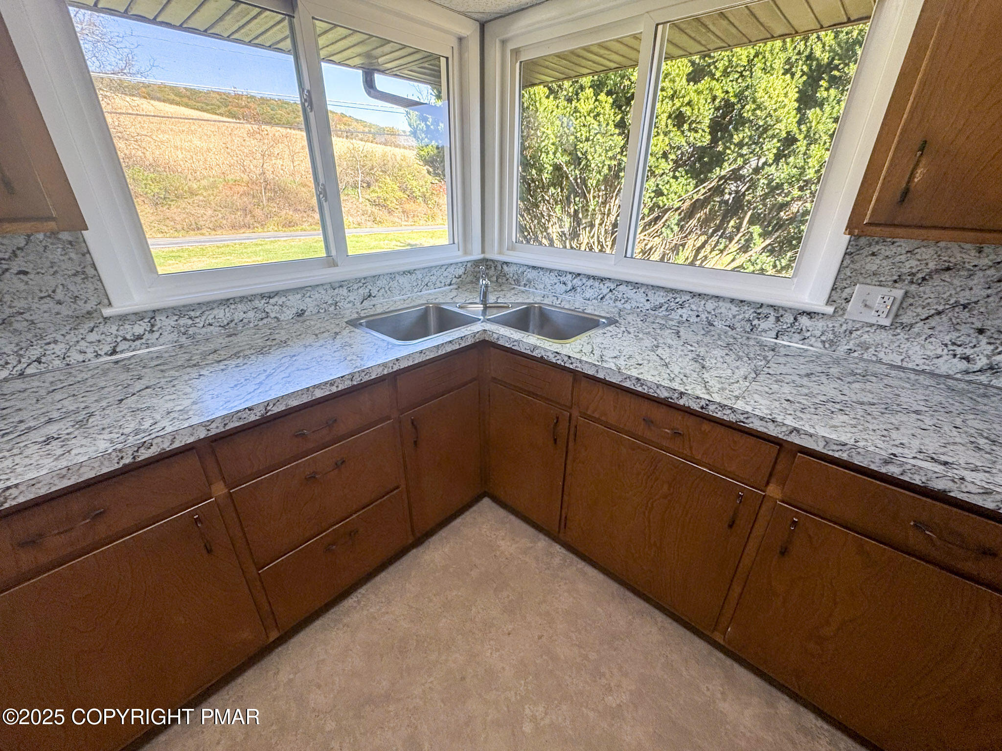 1350 Kunkletown Road Saylorsburg, PA 18353 - Photo 7 of 15