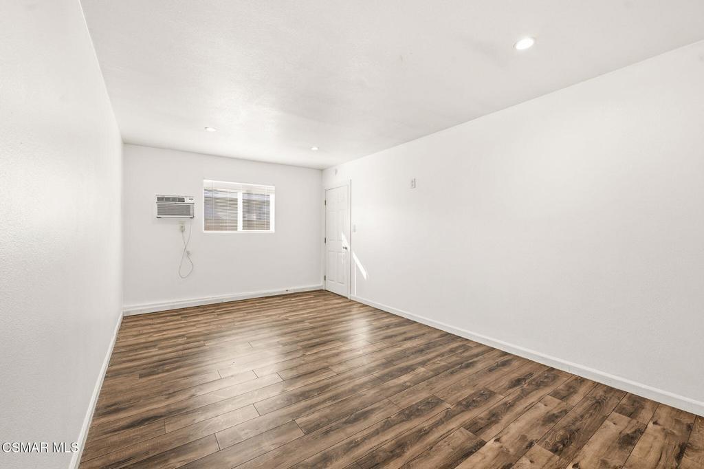 6271 Marsha Avenue Simi Valley, CA 93063 - Photo 27 of 47