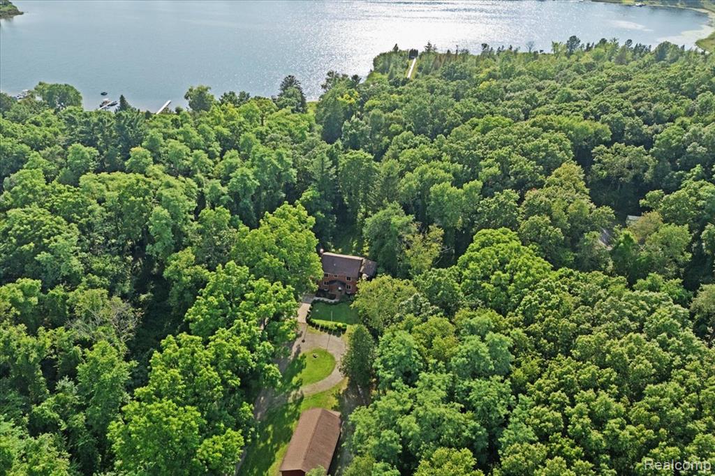 1350 Pettibone Lake Road Highland, MI 48356 - Photo 7 of 51