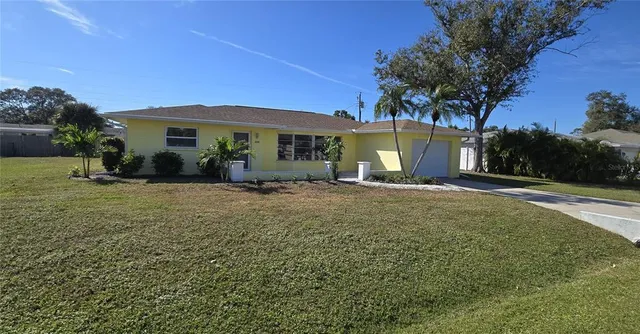 $2,150 | 2608 Oneida Road, Venice, FL 34293