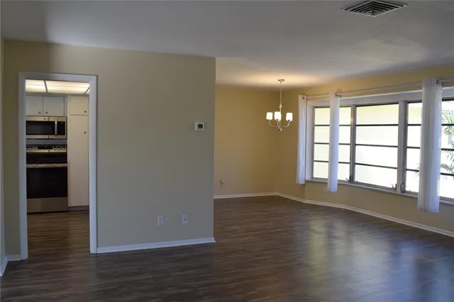 $2,150 | 2608 Oneida Road, Venice, FL 34293