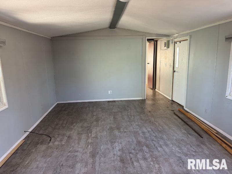 19289 Quiver Beach Road Havana, IL 62644 - Photo 2 of 15