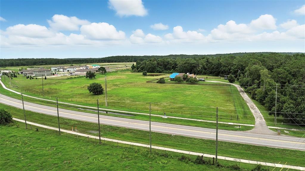 2481 Ham Brown Road Kissimmee, FL 34746 - Photo 5 of 28 a view of a garden
