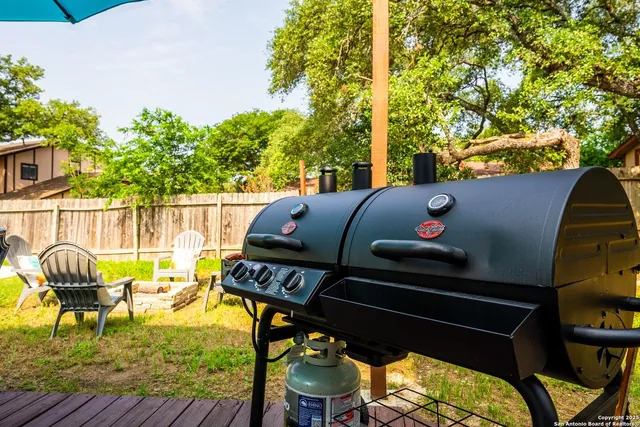 $3,700 | 8410 Oak Fence Street, San Antonio, TX 78251