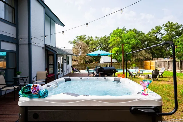 $3,700 | 8410 Oak Fence Street, San Antonio, TX 78251