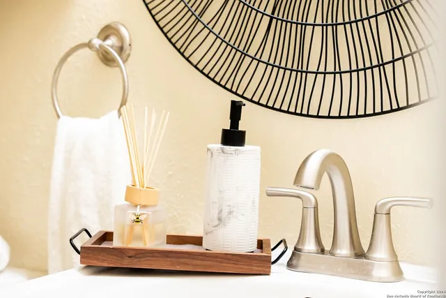 $3,700 | 8410 Oak Fence Street, San Antonio, TX 78251