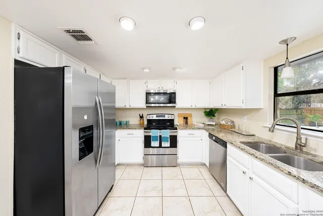 $3,700 | 8410 Oak Fence Street, San Antonio, TX 78251