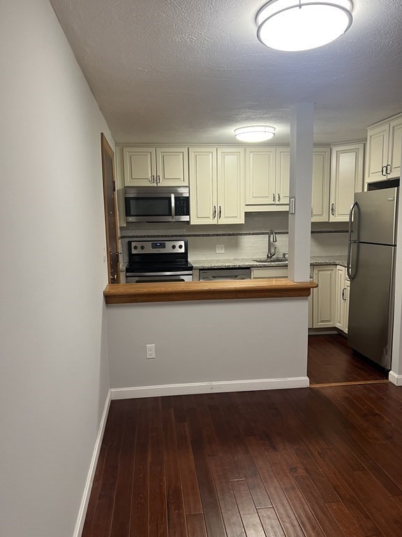 420 Great Road, Unit C5 Acton, MA 01720 - Photo 3 of 9 Gallery Image 3