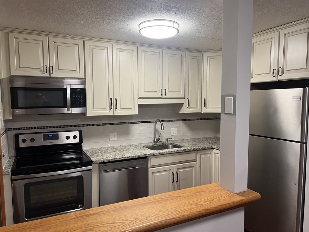 420 Great Road, Unit C5 Acton, MA 01720 - Photo 4 of 9 Gallery Image 4