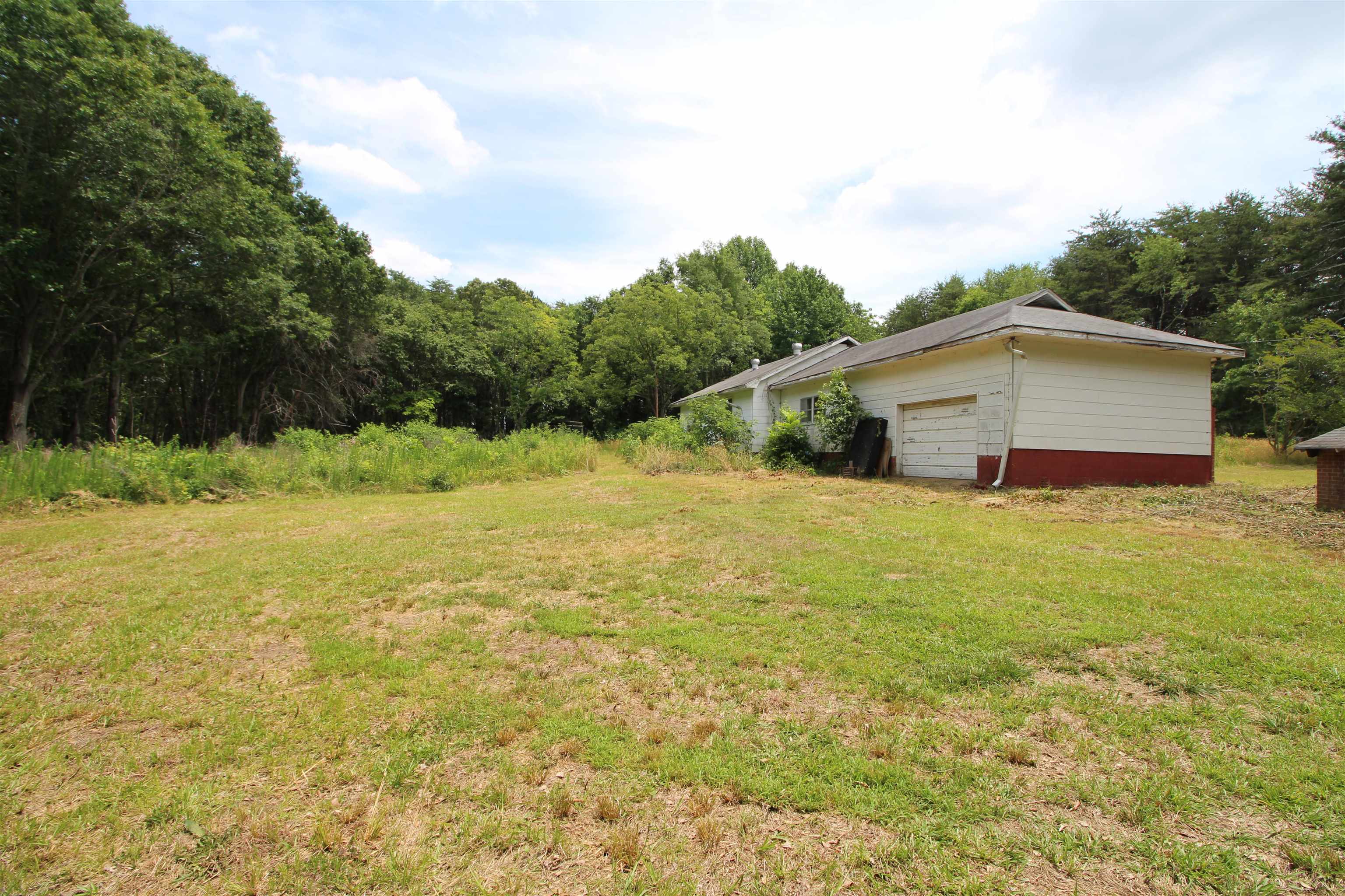 190 Geddis Road Inman, SC 29349 - Photo 3 of 6