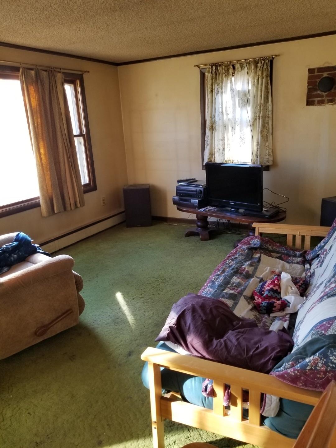 32 Oak Hill Road Boothbay, ME 04571 - Photo 6 of 21 living room