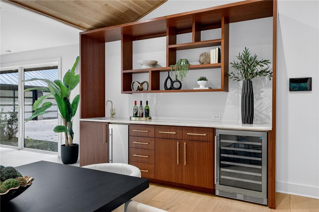 585 Amberidge Trail Northwest Atlanta, GA 30328 - Photo 27 of 103