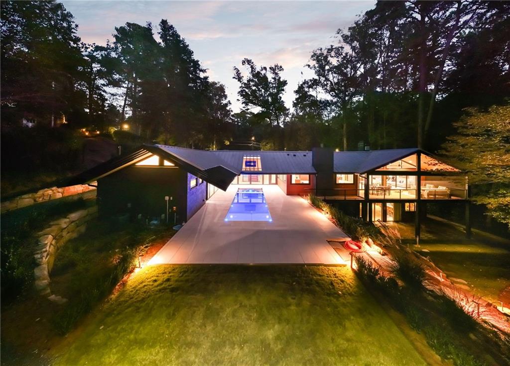 585 Amberidge Trail Northwest Atlanta, GA 30328 - Photo 3 of 103