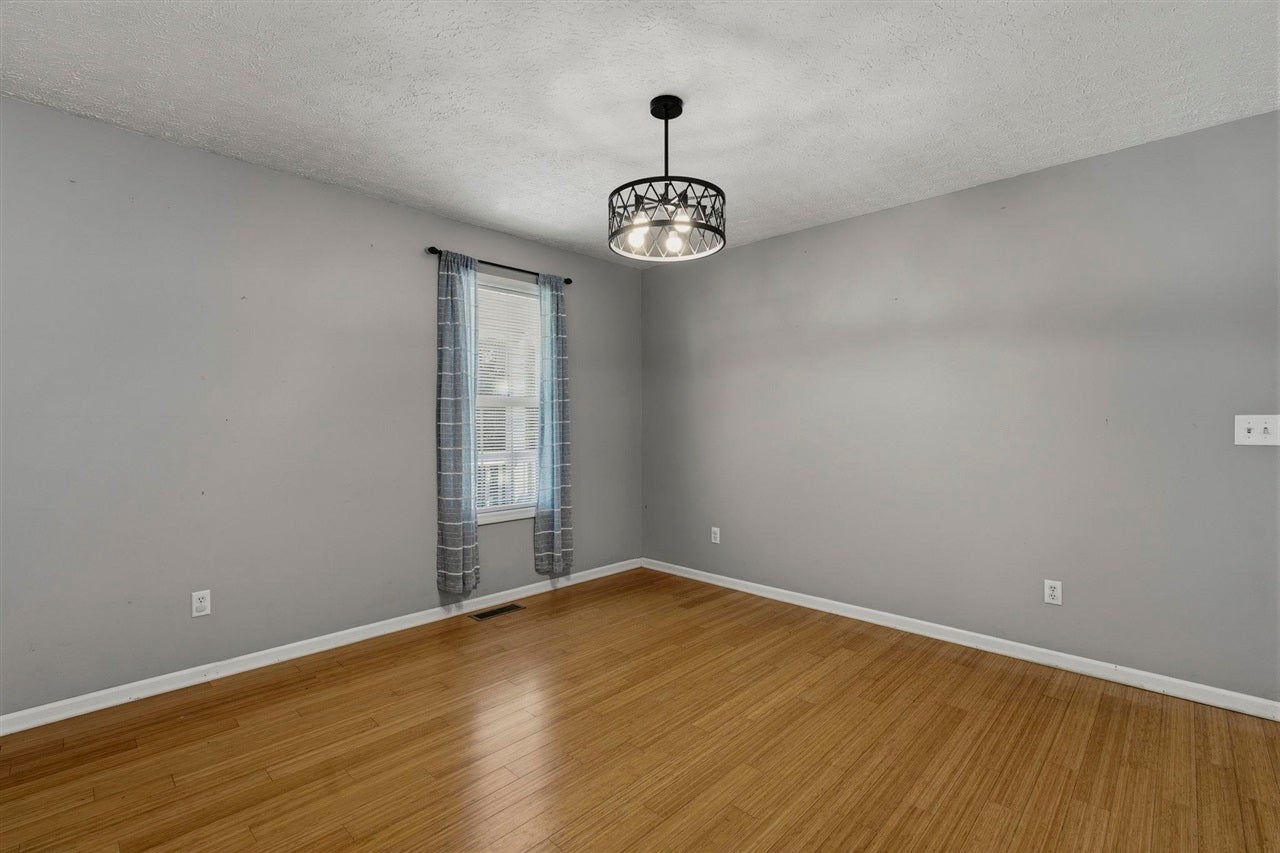 313 New Cut Road Bowling Green, KY 42103 - Photo 7 of 26 Gallery Image 7