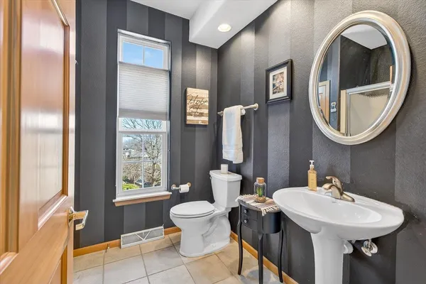 $445,000 | W11558 Island View Court, Lodi, WI 53555