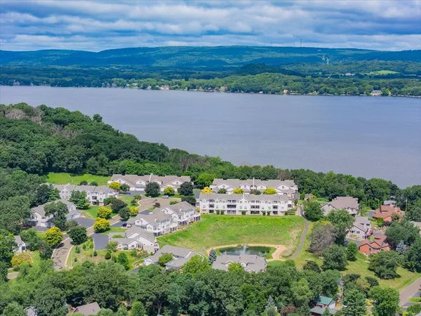 $445,000 | W11558 Island View Court, Lodi, WI 53555
