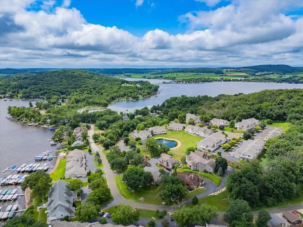 $445,000 | W11558 Island View Court, Lodi, WI 53555