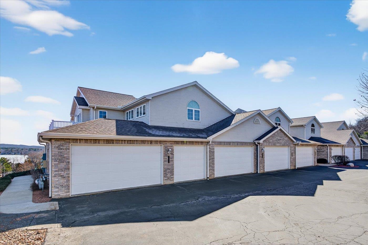 W11558 Island View Court Lodi, WI 53555 - Photo 8 of 78