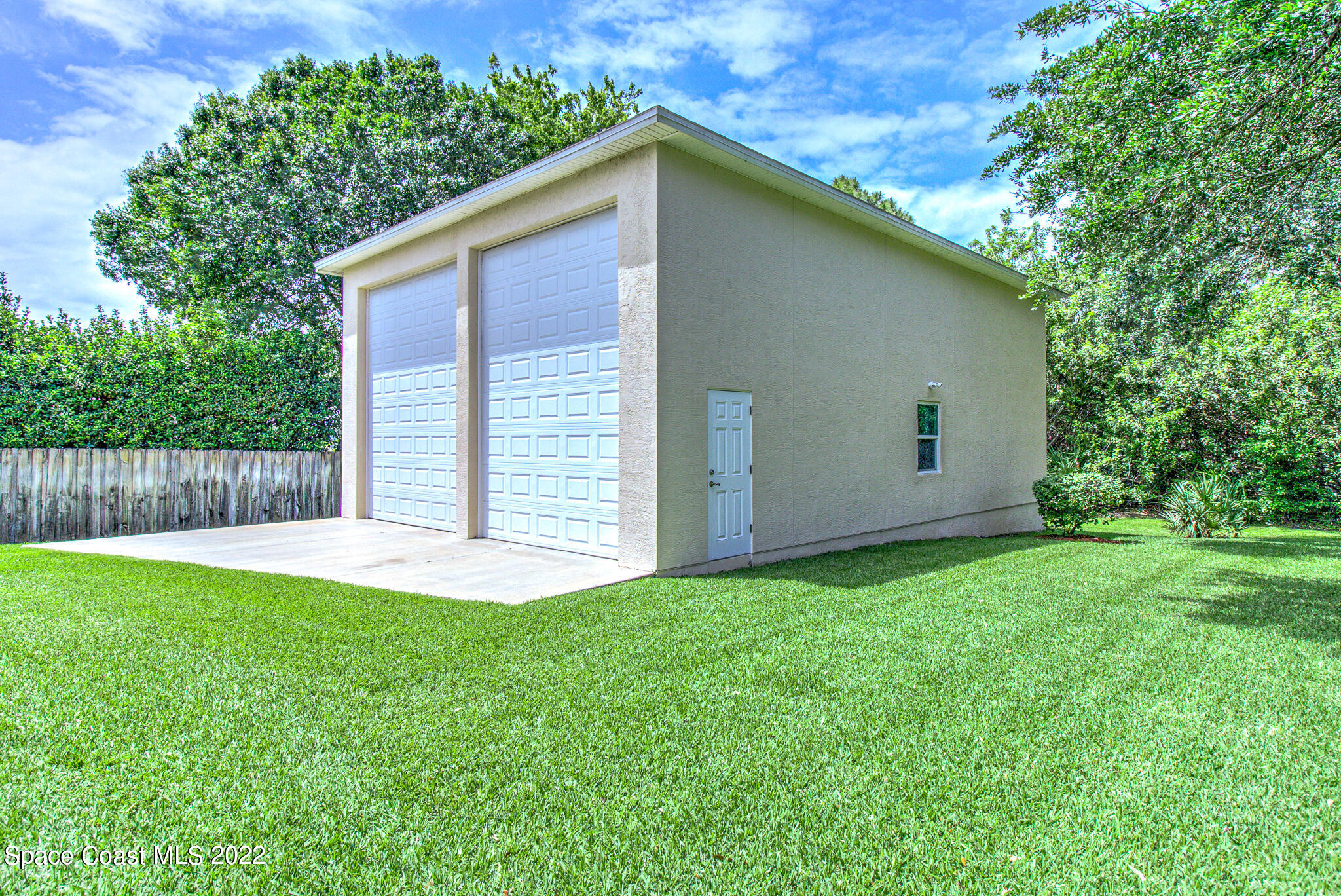 3415 Shady Run Road Melbourne, FL 32934 - Photo 3 of 45 a view of backyard of house with green space
