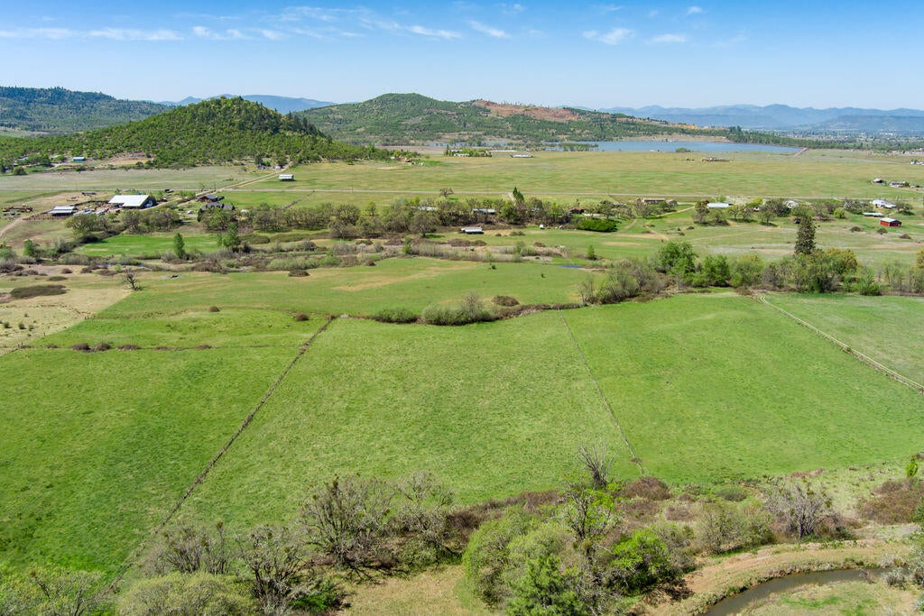 3137 East Antelope Road Eagle Point, OR 97524 - Photo 53 of 66 EA(12)