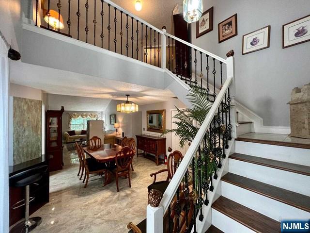 1029 Castle Road Mahwah, NJ 07430 - Photo 4 of 18