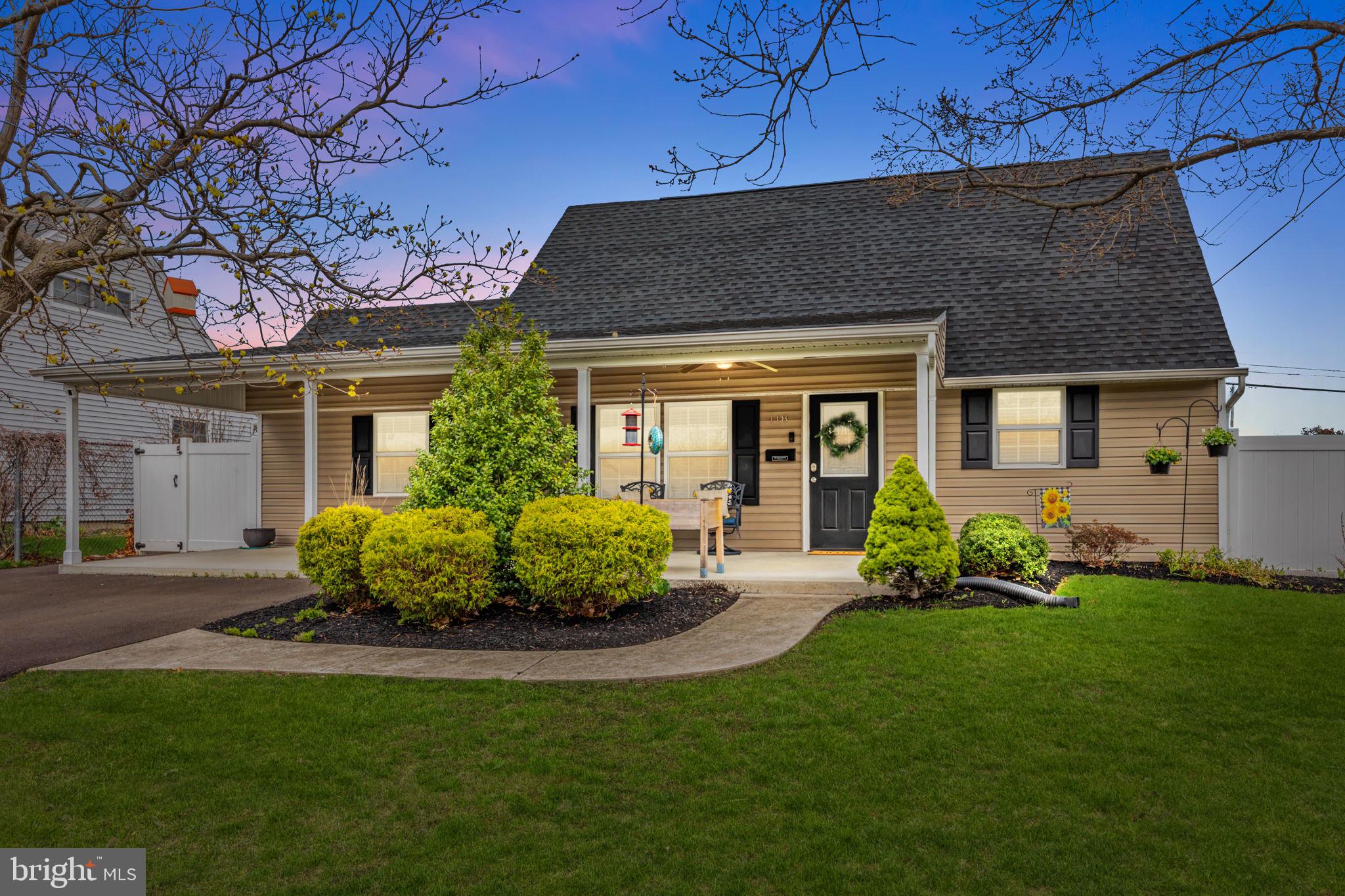 118 Plumtree Road Levittown, PA 19056 - Photo 1 of 39 Evening Shot