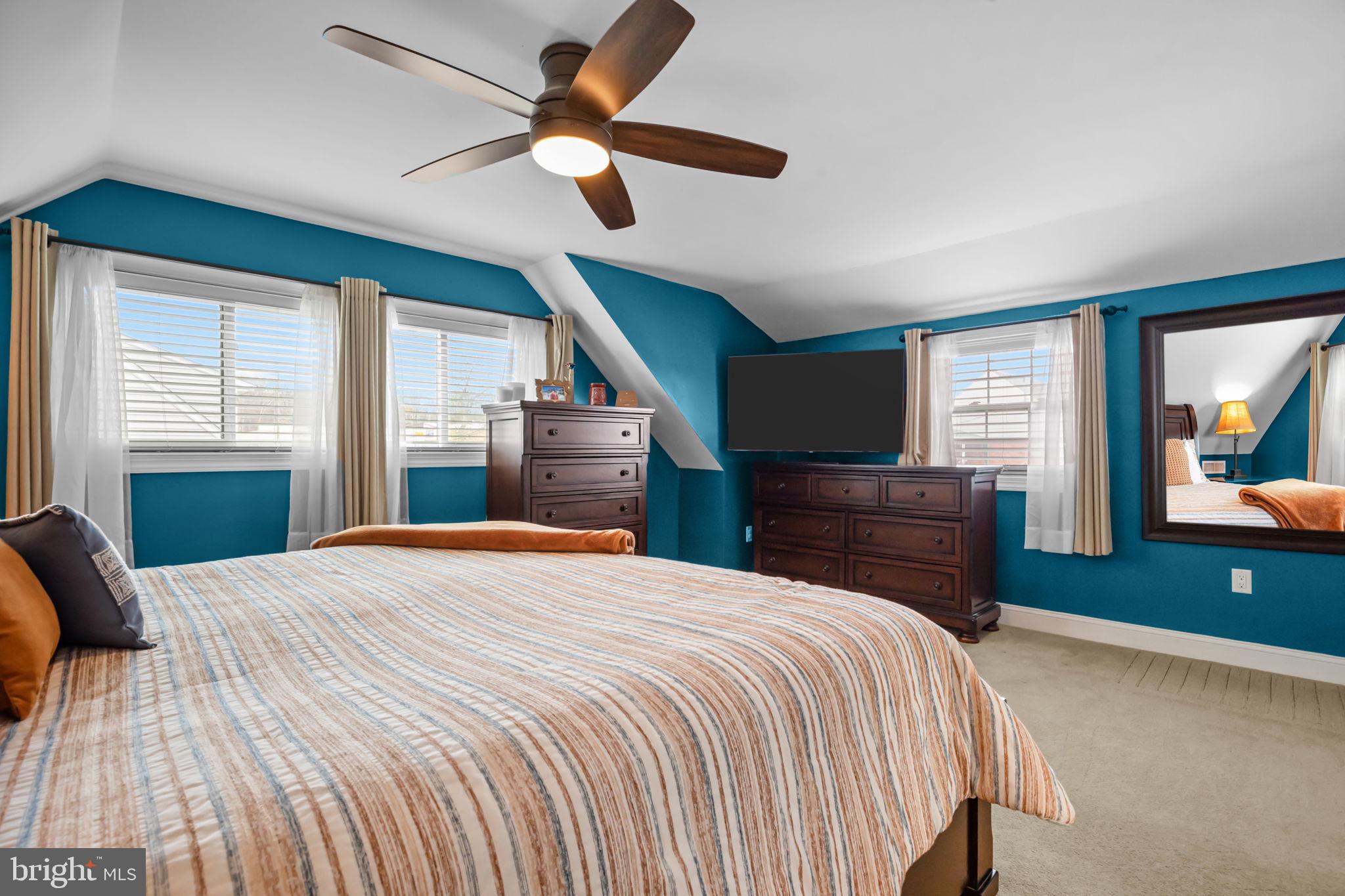 118 Plumtree Road Levittown, PA 19056 - Photo 26 of 39 Primary Bedroom