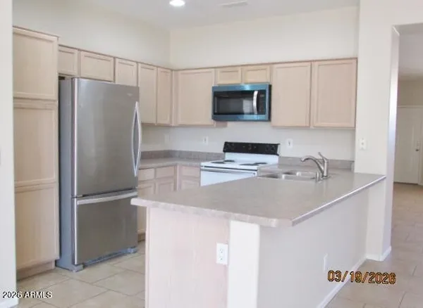 $1,950 | 6597 West Lawrence Lane, Glendale, AZ 85302