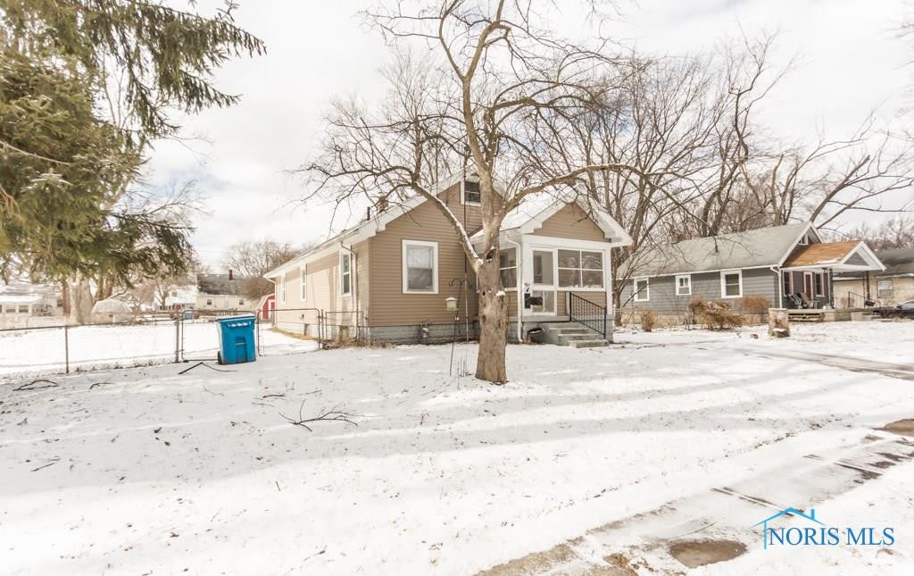 5611 Pawnee Road Toledo, OH 43613 - Photo 2 of 29 Gallery Image 2
