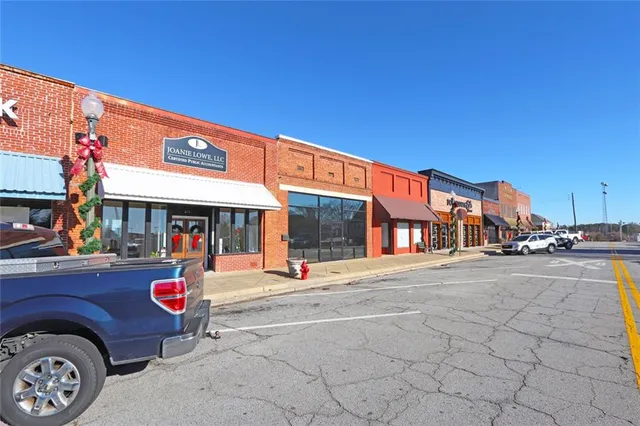 $1,875 | 216 Main Street, Bremen, GA 30110