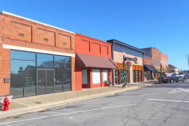 $1,875 | 216 Main Street, Bremen, GA 30110