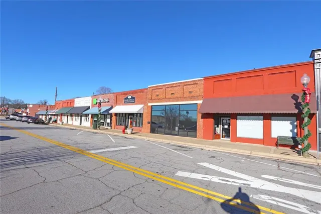 $1,875 | 216 Main Street, Bremen, GA 30110