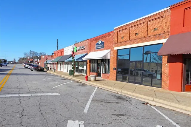 $1,875 | 216 Main Street, Bremen, GA 30110
