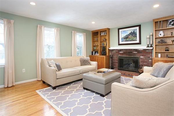 3 Locksley Road Newton, MA 02459 - Photo 2 of 9