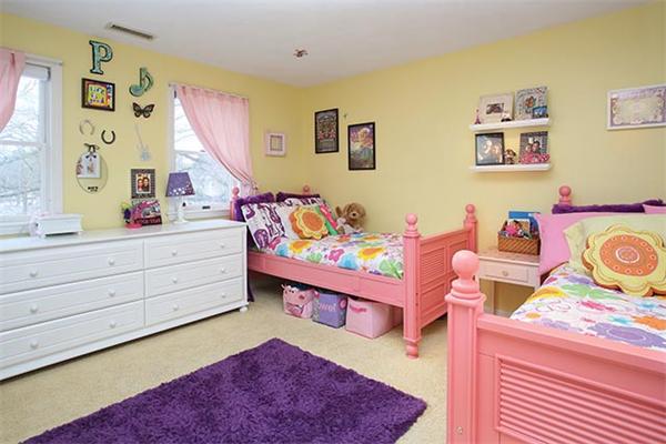 3 Locksley Road Newton, MA 02459 - Photo 8 of 9