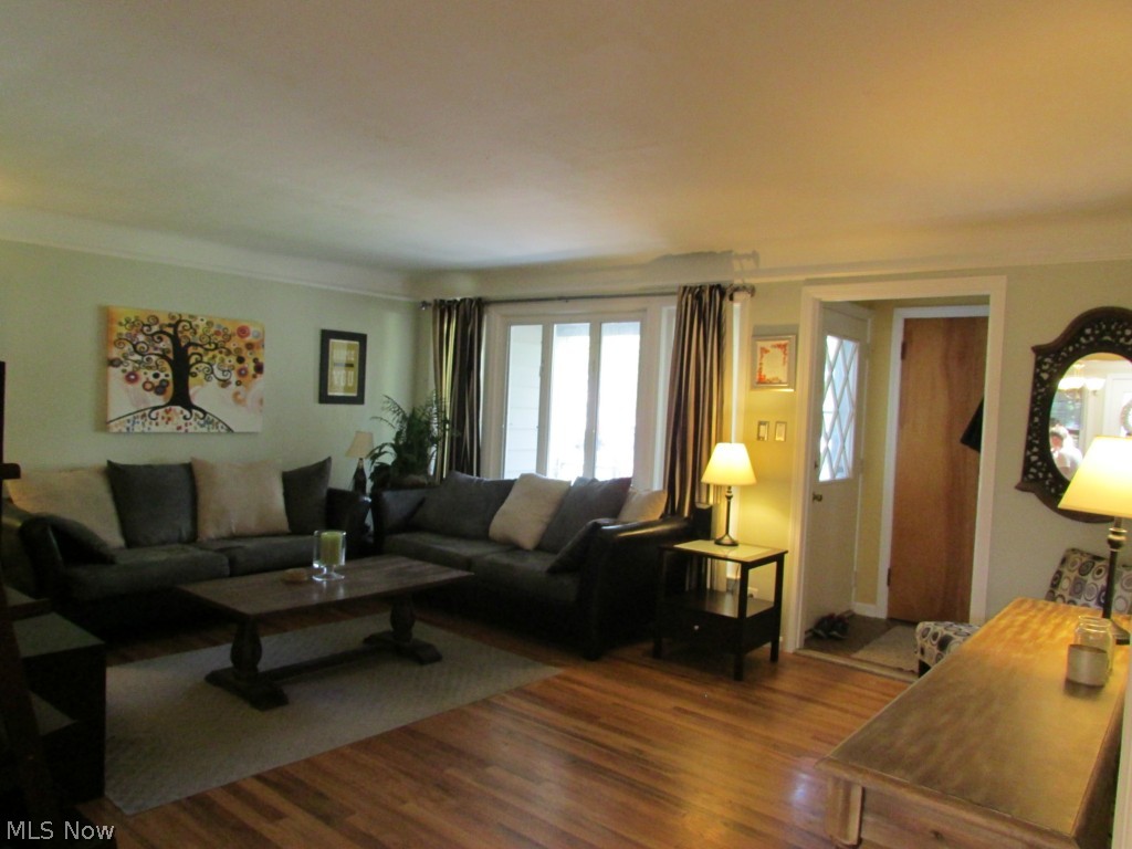 4760 Burger Road Cleveland, OH 44121 - Photo 8 of 25