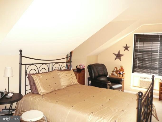7812 Windy Point Court Springfield, VA 22153 - Photo 13 of 24 Bedroom 2nd