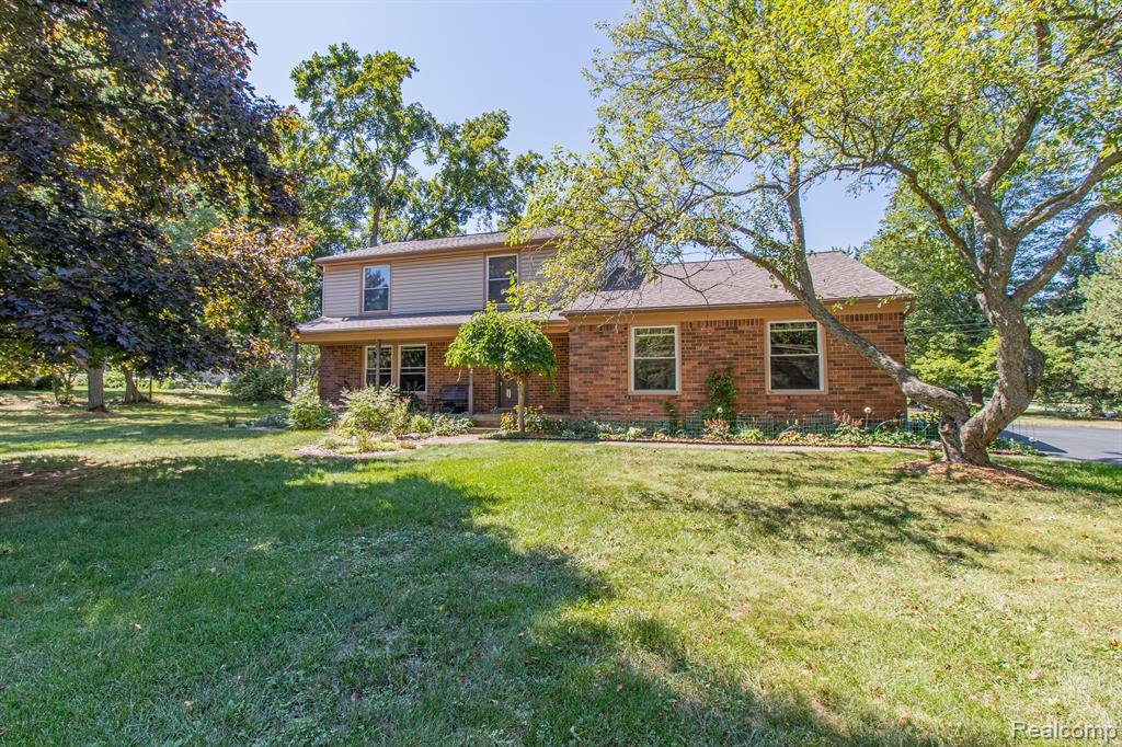 1243 Shenandoah Drive Rochester Hills, MI 48306 - Photo 2 of 40