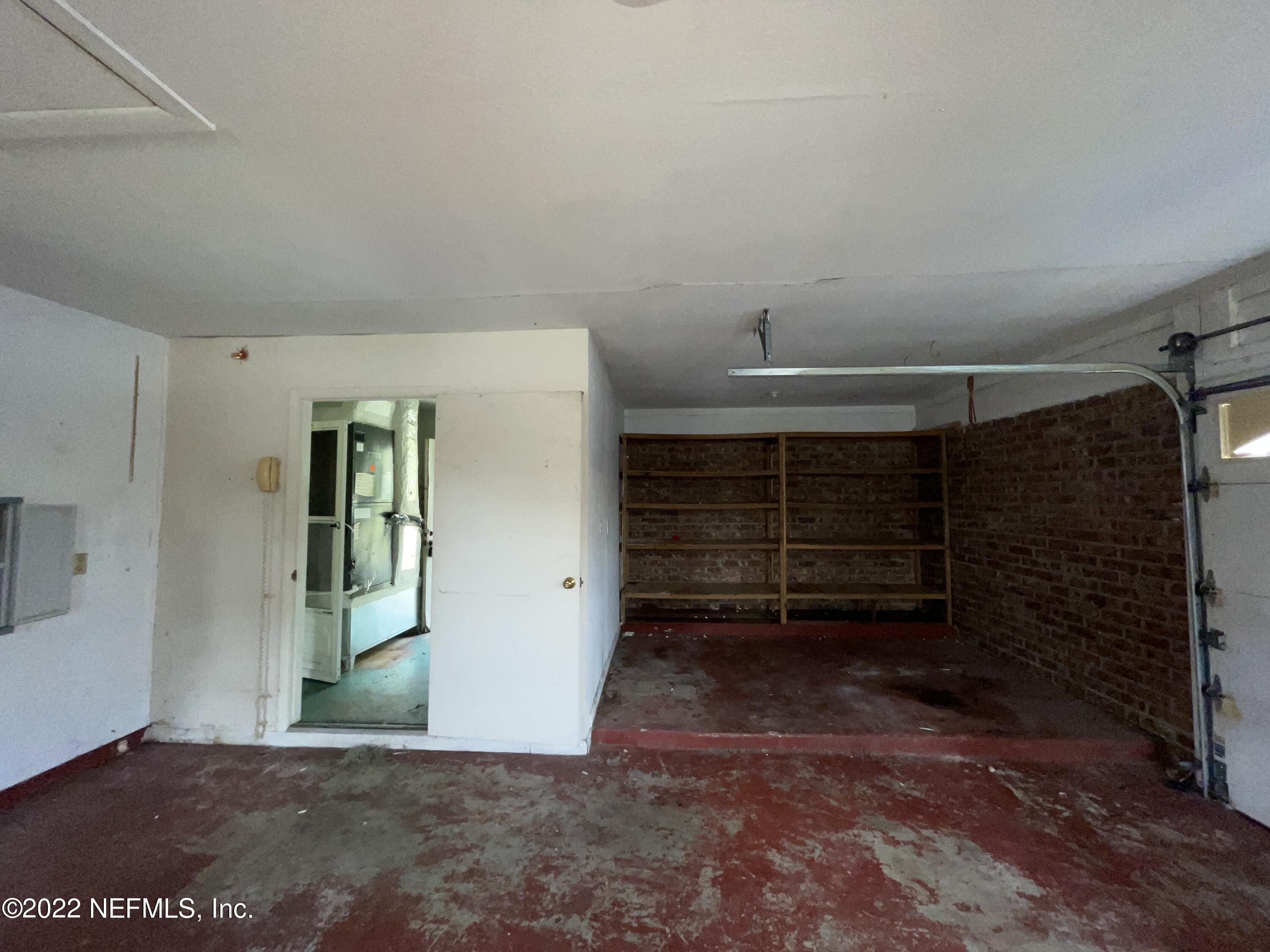 706 Trinidad Road Jacksonville, FL 32216 - Photo 12 of 13 Garage