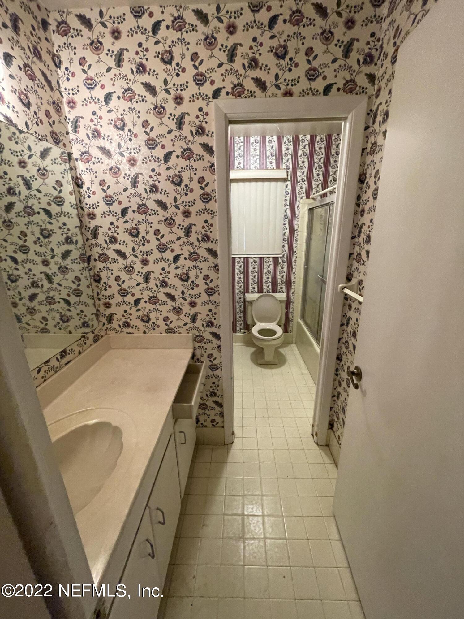 706 Trinidad Road Jacksonville, FL 32216 - Photo 6 of 13 Bathroom