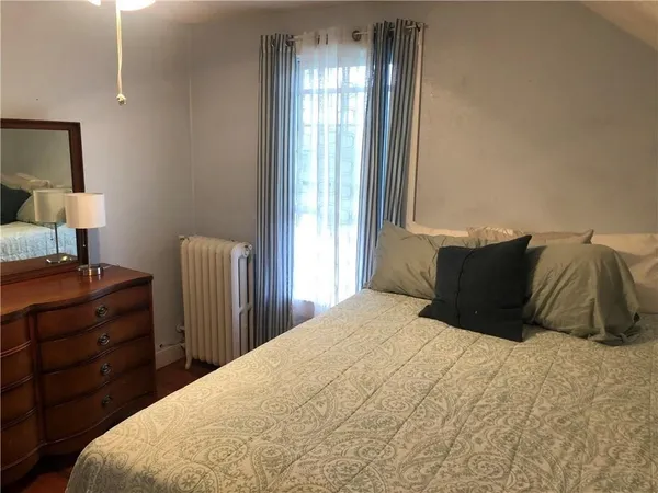 $2,700 | 30 Simmons Street, Newport, RI 02840