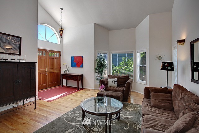 1116 North 30th Street Renton, WA 98056 - Photo 3 of 17