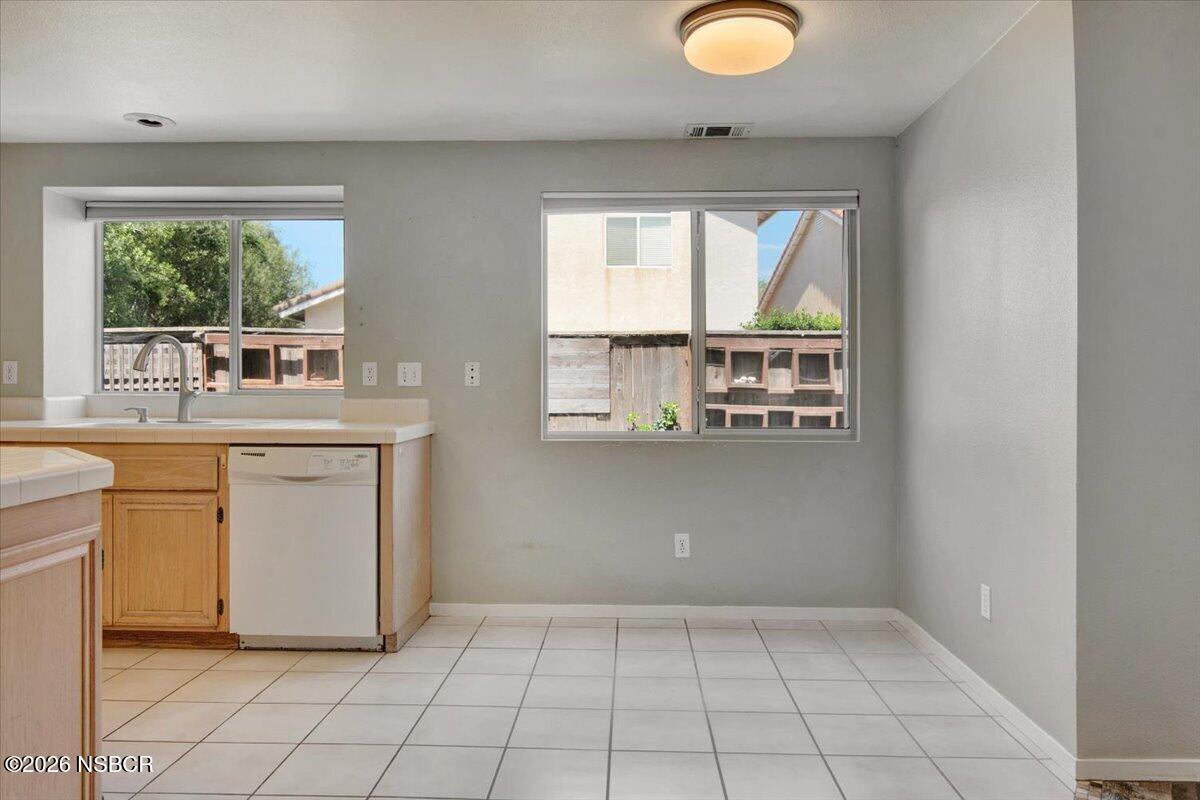 1248 Stonebrook Drive Lompoc, CA 93436 - Photo 10 of 38 10-DSC_2964