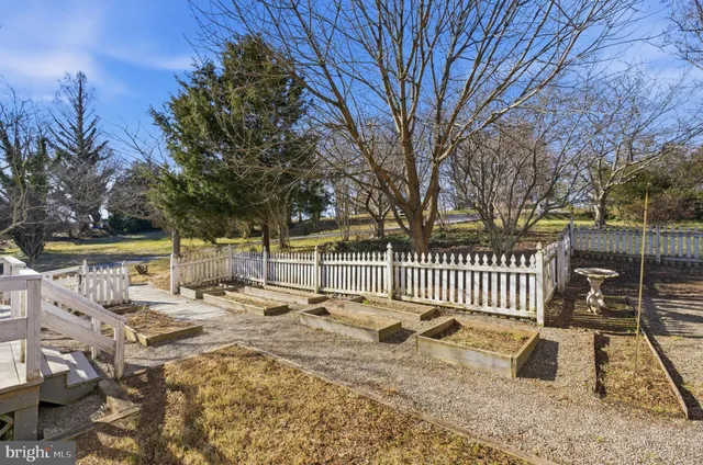 $715,000 | 6009 Franklin Gibson Road, Tracys Landing, MD 20779