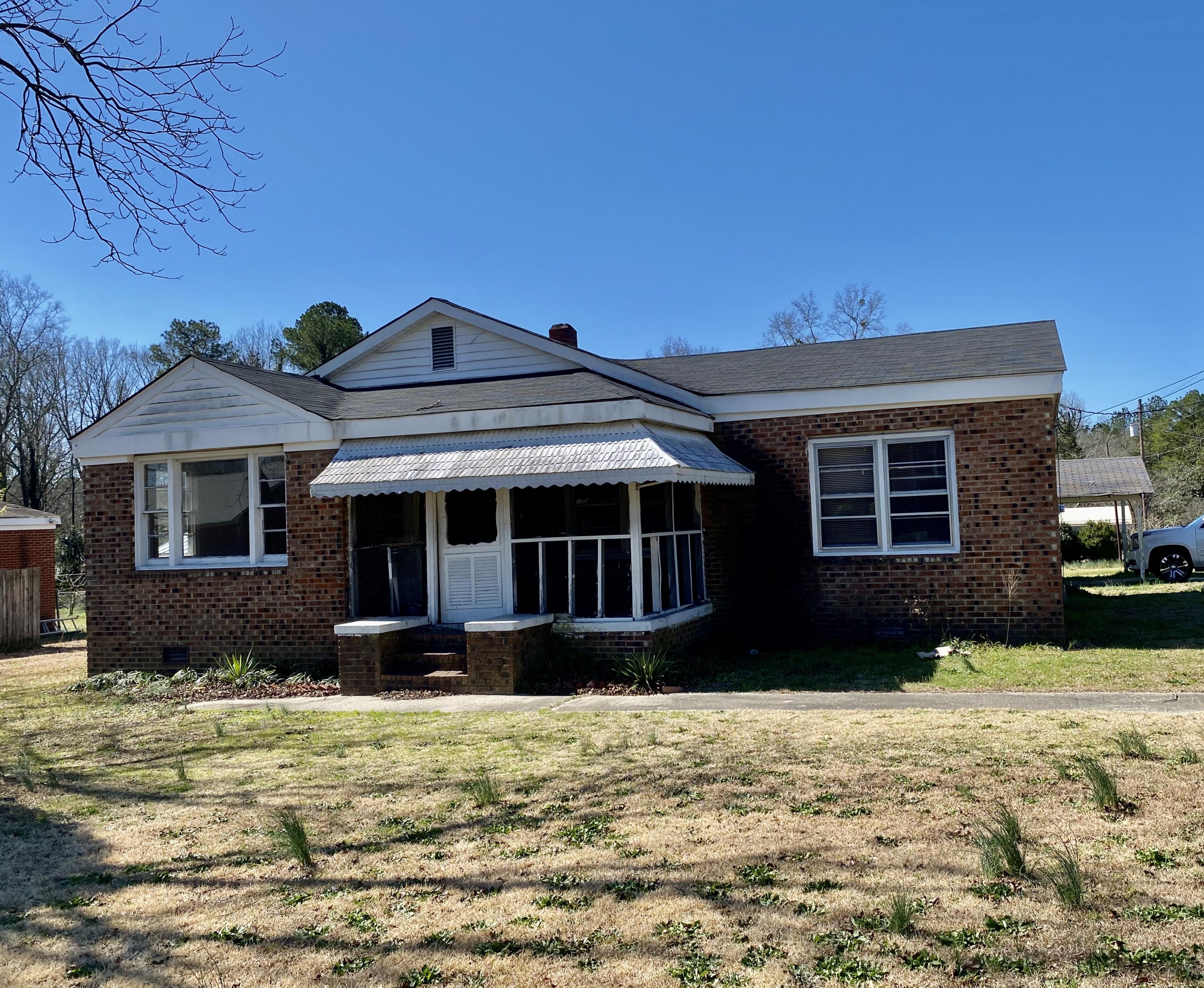 188 Airport Road Rockingham, NC 28379 - Photo 1 of 7 IMG_0996